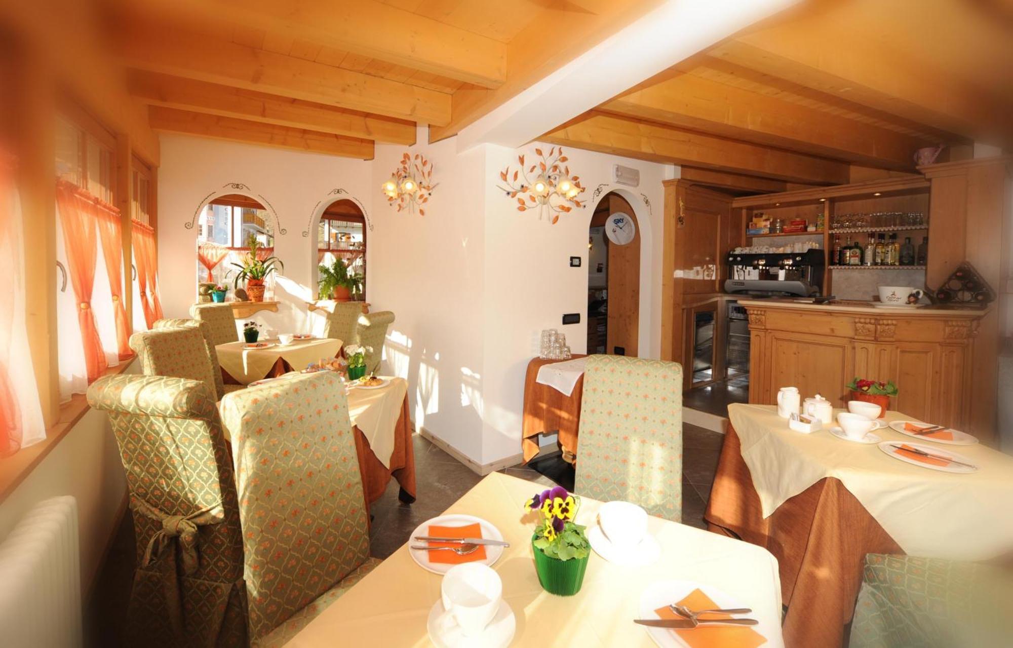 Aparthotel Garni Il Giglio Commezzadura