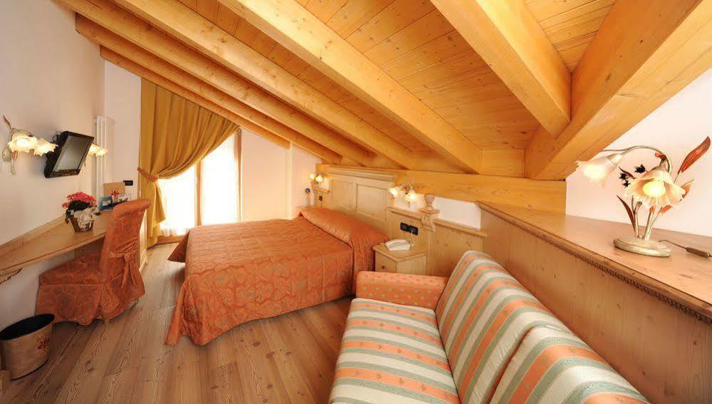 Aparthotel Garni Il Giglio Commezzadura